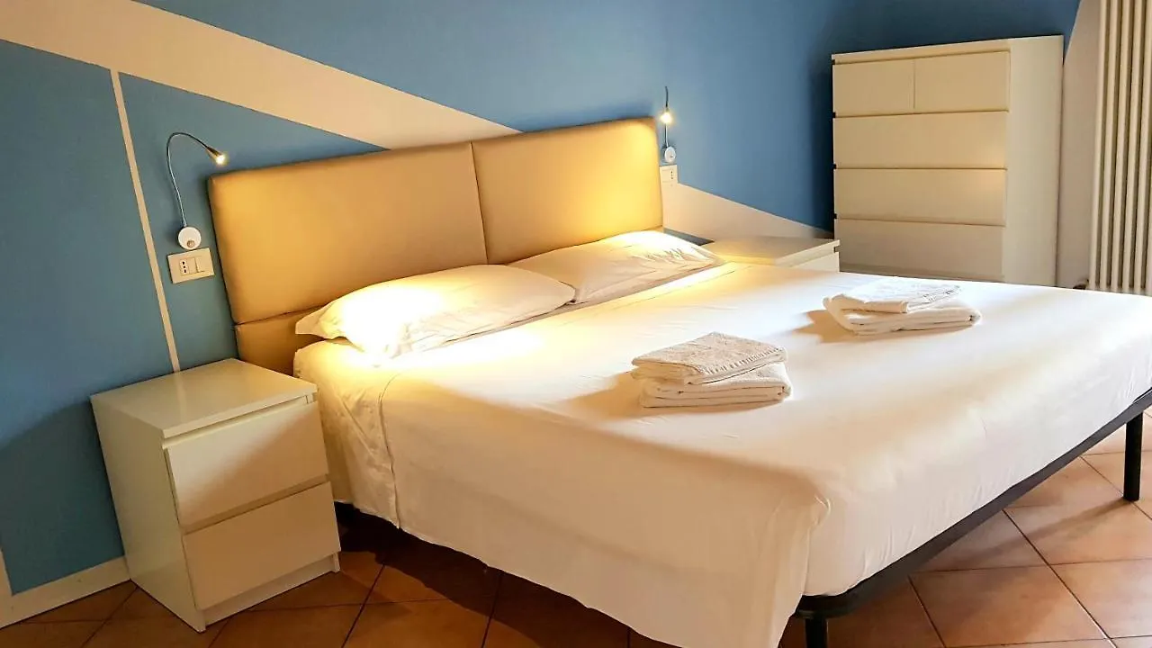 Aris Apartment Verona Italia