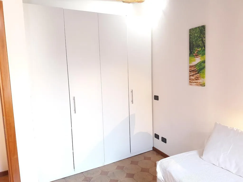 Aris Apartment Verona Italia