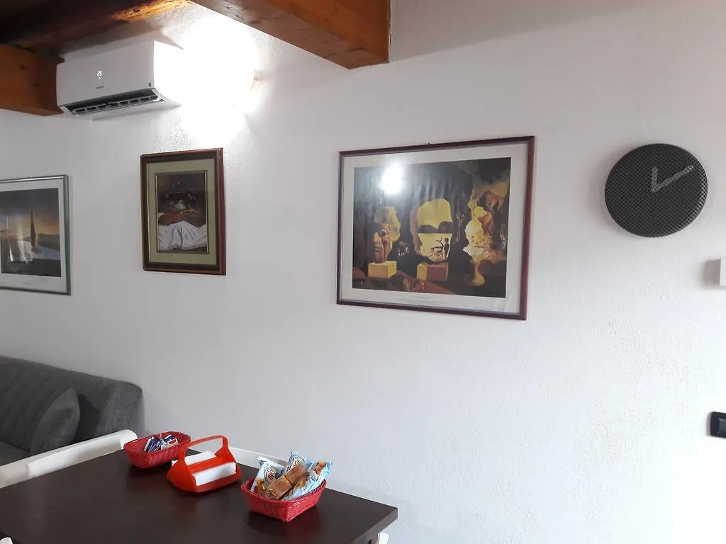 Aris Apartment Verona